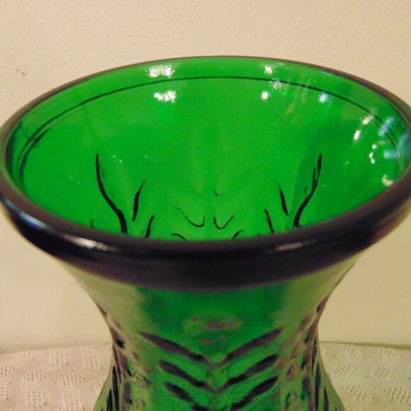 Vintage Large Green Flower Vase with Leaves on Vine, 10 inches tall - Picture 3 of 4